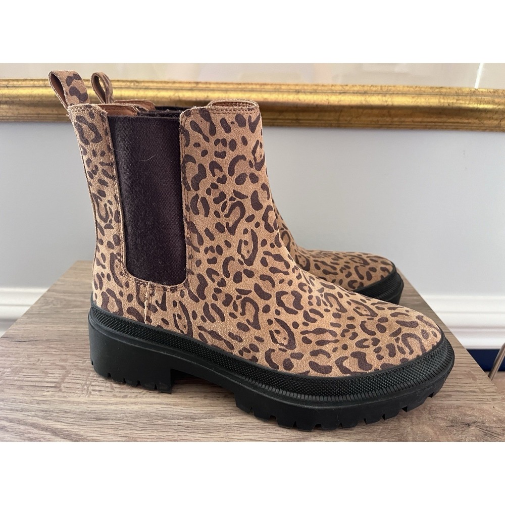 LUCKY BRAND Cheetah Print Womens Size 8.5 Boots Leather EUC W1